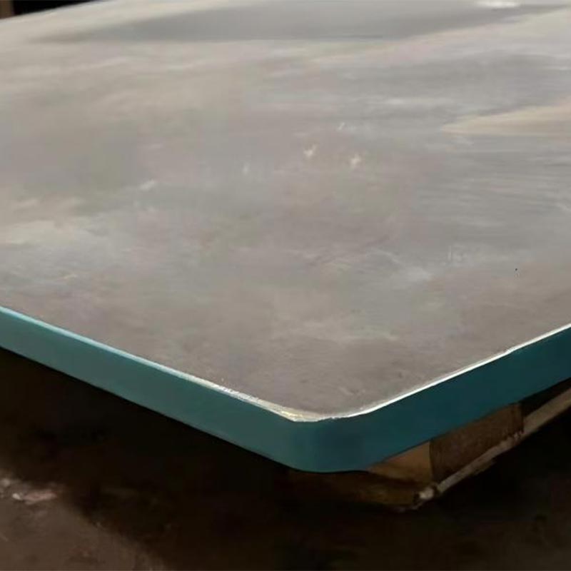 Paleta z cegieł z bloków stalowych